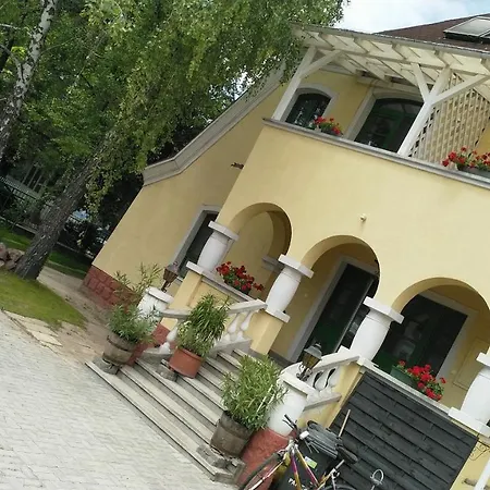 Klara Guest house *